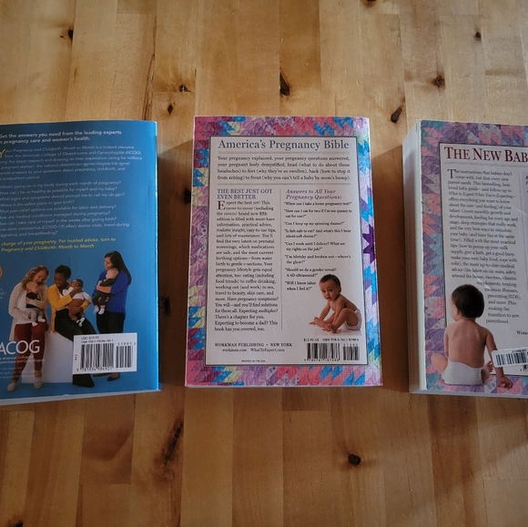Books for pregnancy and 1st year - Picture 2 of 4